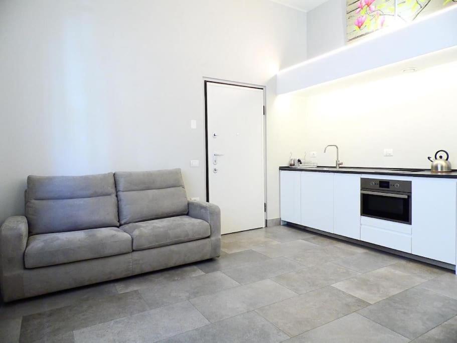Isola Apartment Pastrengo Милан Экстерьер фото